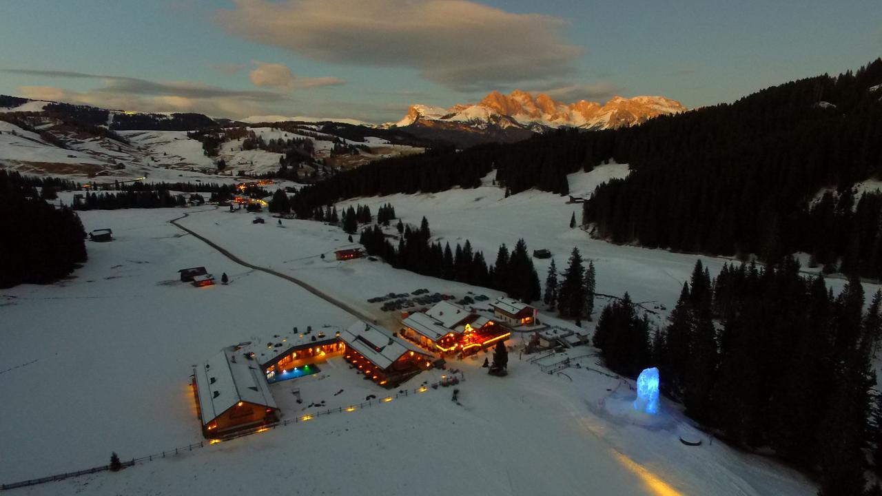 Dolomites Living Hotel Tirler Алпе ди Сиуси Екстериор снимка